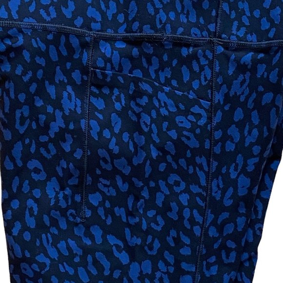 Athleta Salutation Stash Pocket II Leopard Print 7/8 Leggings Performance-XS - Picture 6 of 15